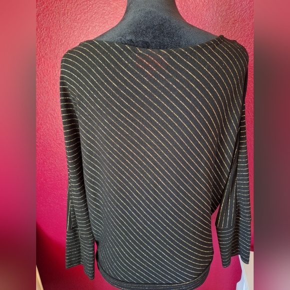 Jennifer Lopez Cowl Neck Sweater Black and Metallic top women's Medium - Picture 3 of 7